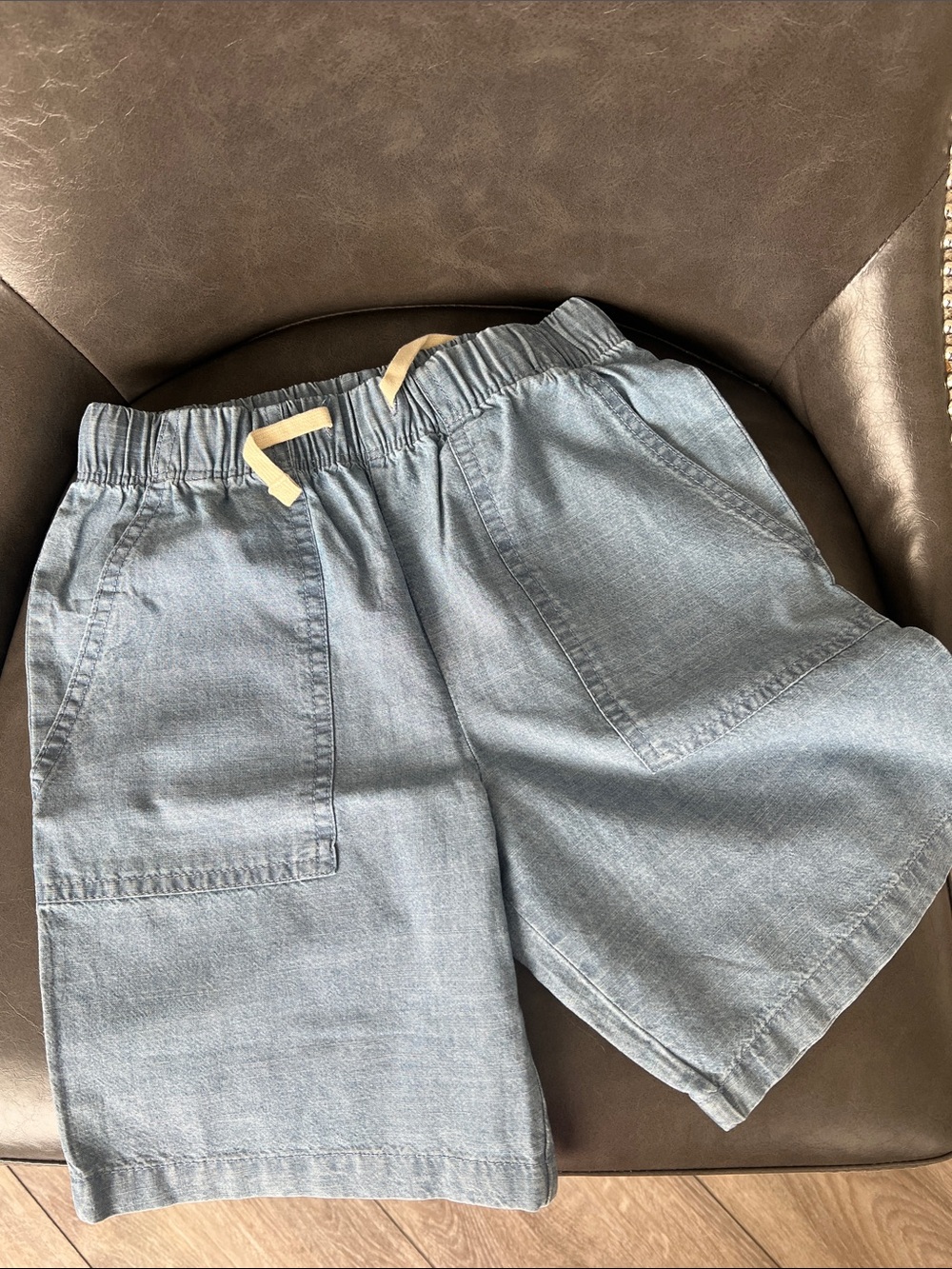 New Kids Light Denim Blue Shorts, M, 7-8 size